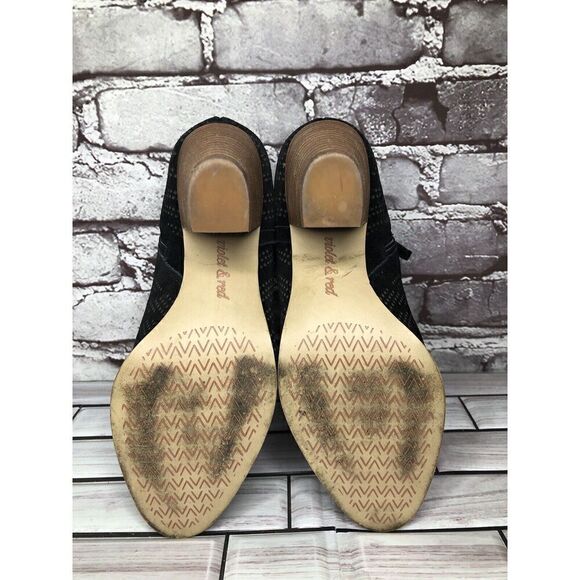 Violet & Red Jensen Black Suede Perforated Ankle Boots Block Heels Women Sz 6M - Picture 13 of 16